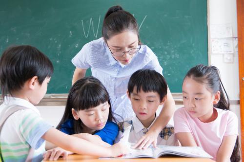 Video Giới Thiệu Về Hệ Thống EXPLORE EDUCATION